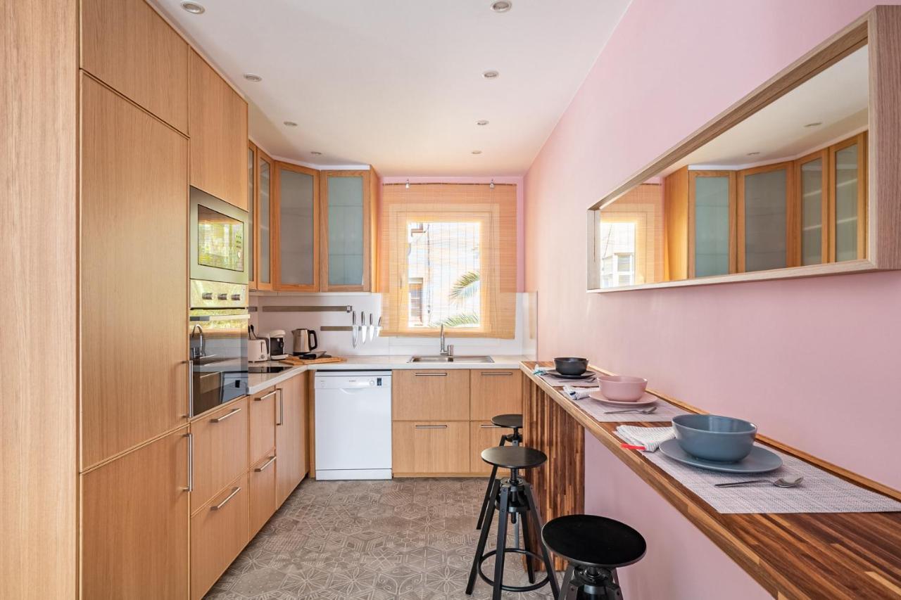 Three Bedrooms Apartment Βαρκελώνη Εξωτερικό φωτογραφία