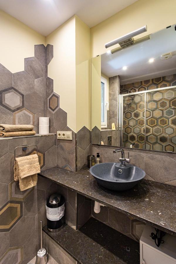 Three Bedrooms Apartment Βαρκελώνη Εξωτερικό φωτογραφία